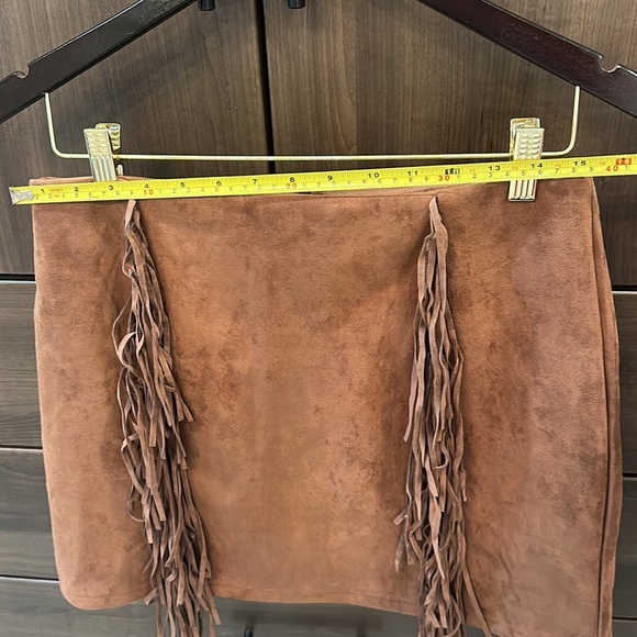 Suede Fringe Skirt Size L - Picture 5 of 7